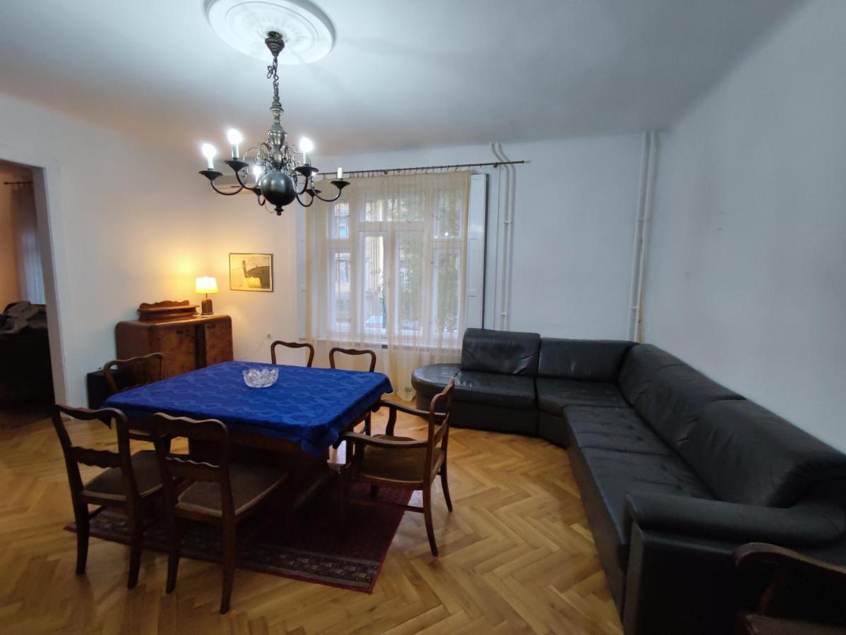 Vintage Apartment In The Center Of Novi Sad Exterior foto