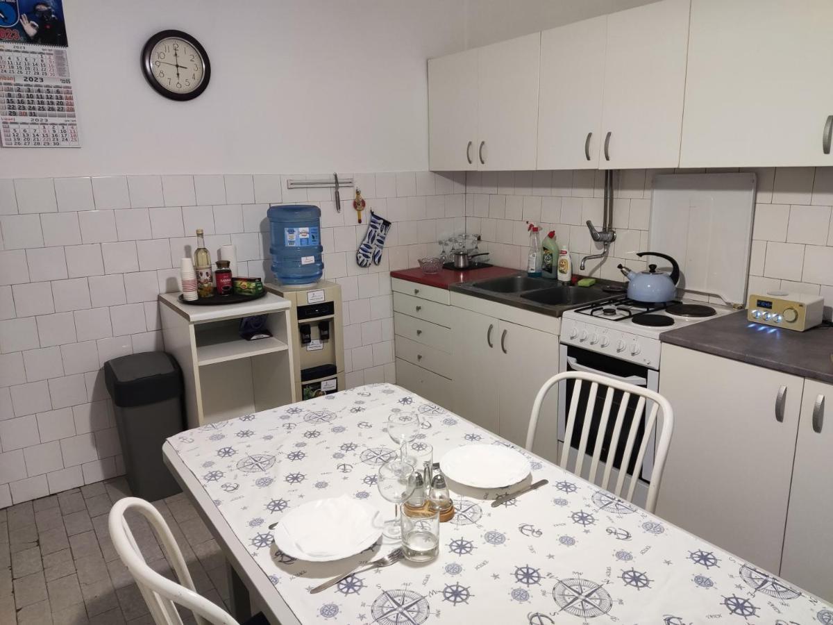 Vintage Apartment In The Center Of Novi Sad Exterior foto